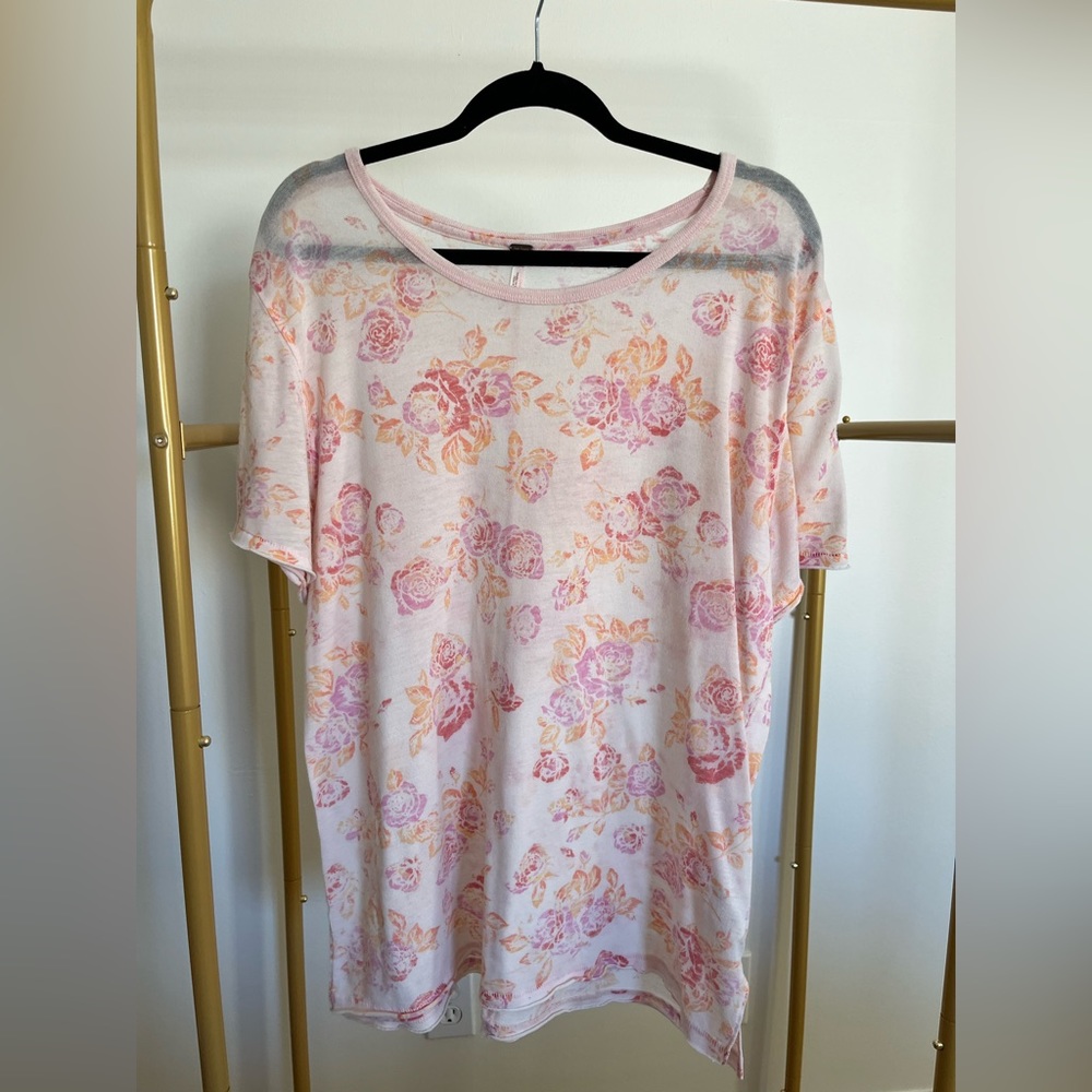 Like new- Free People oversized printed tee